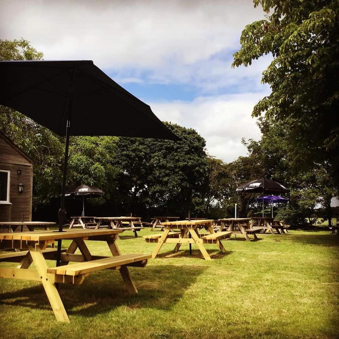 Five Bells Wickham Hotel Newbury  Bagian luar foto